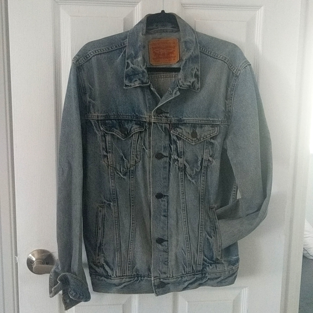Vintage Levi's jean trucker jacket amazing fit